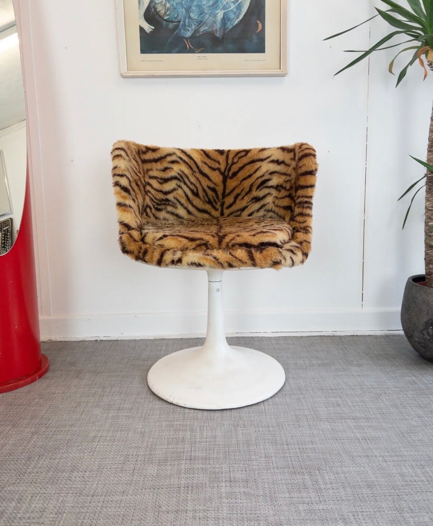 1960s Vintage Tulip Chair Retro ArkanaStyle Fibreglass Tiger Print - teakyfinders