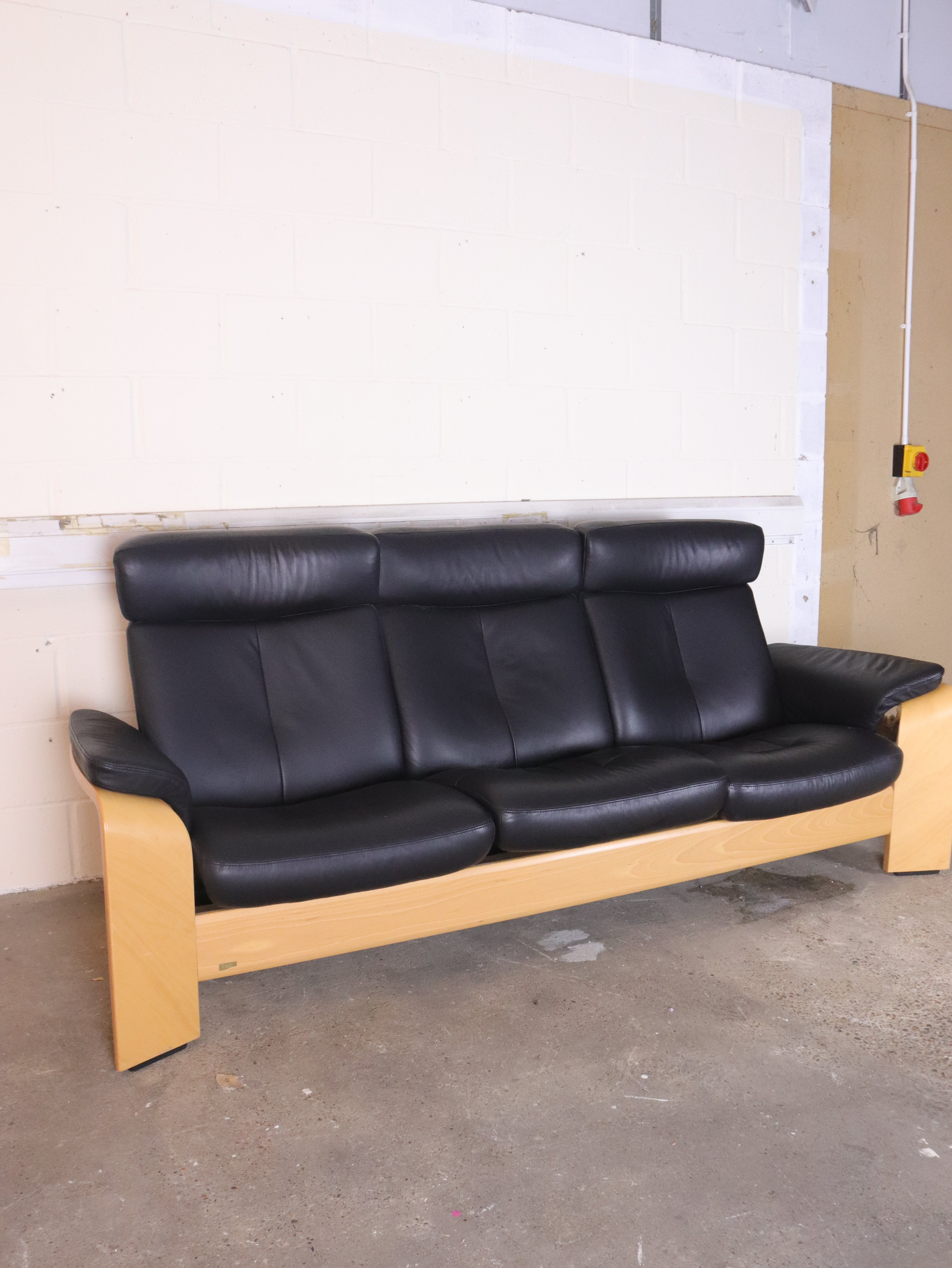 Scandinavian Ekornes Stressless Pegasus Black Leather Sofa Mid Century 3 Seater - teakyfinders