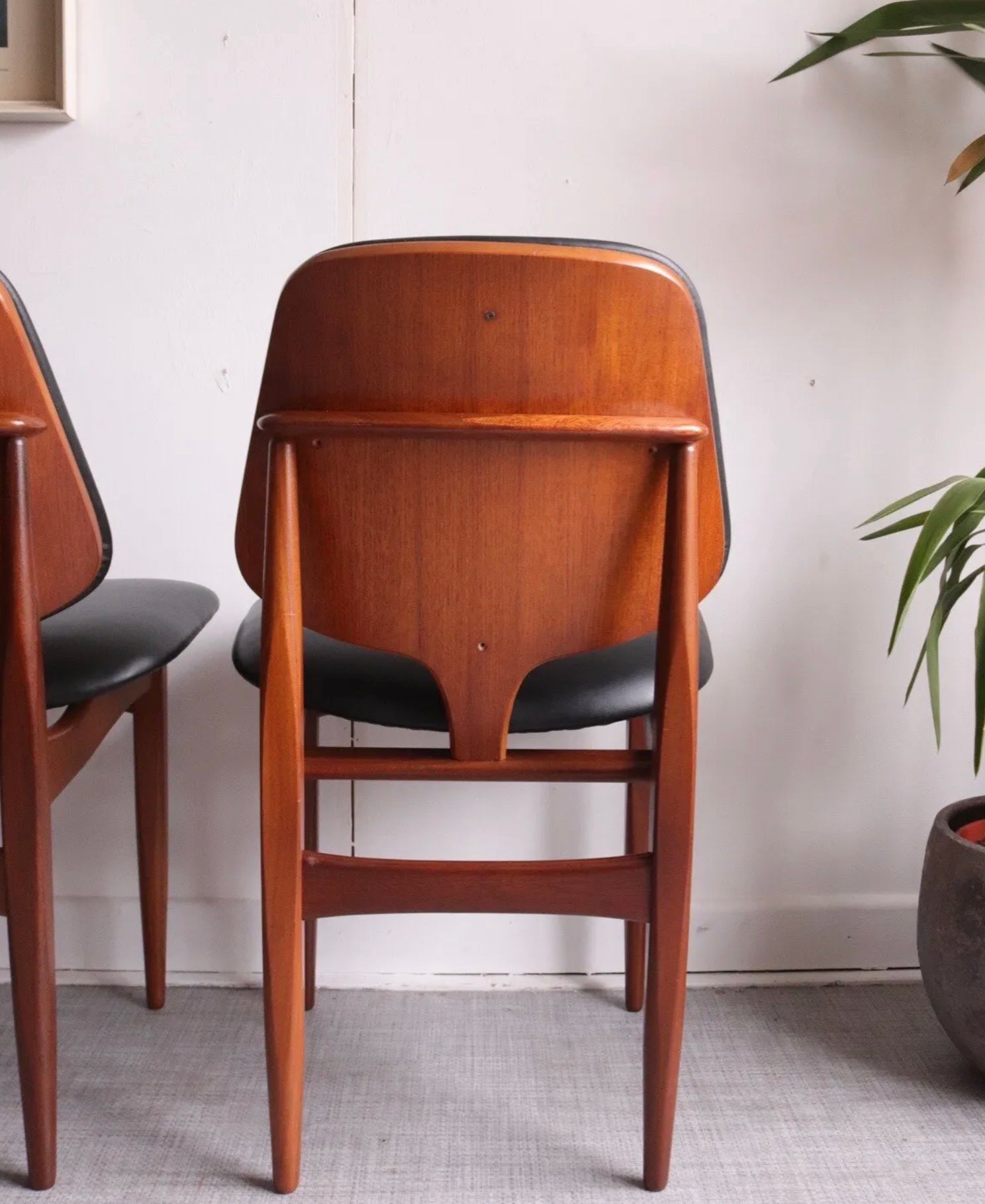 Mid Century Elliotts of Newbury  Set Of 4 Teak Dining Chairs New Upholstery - teakyfinders