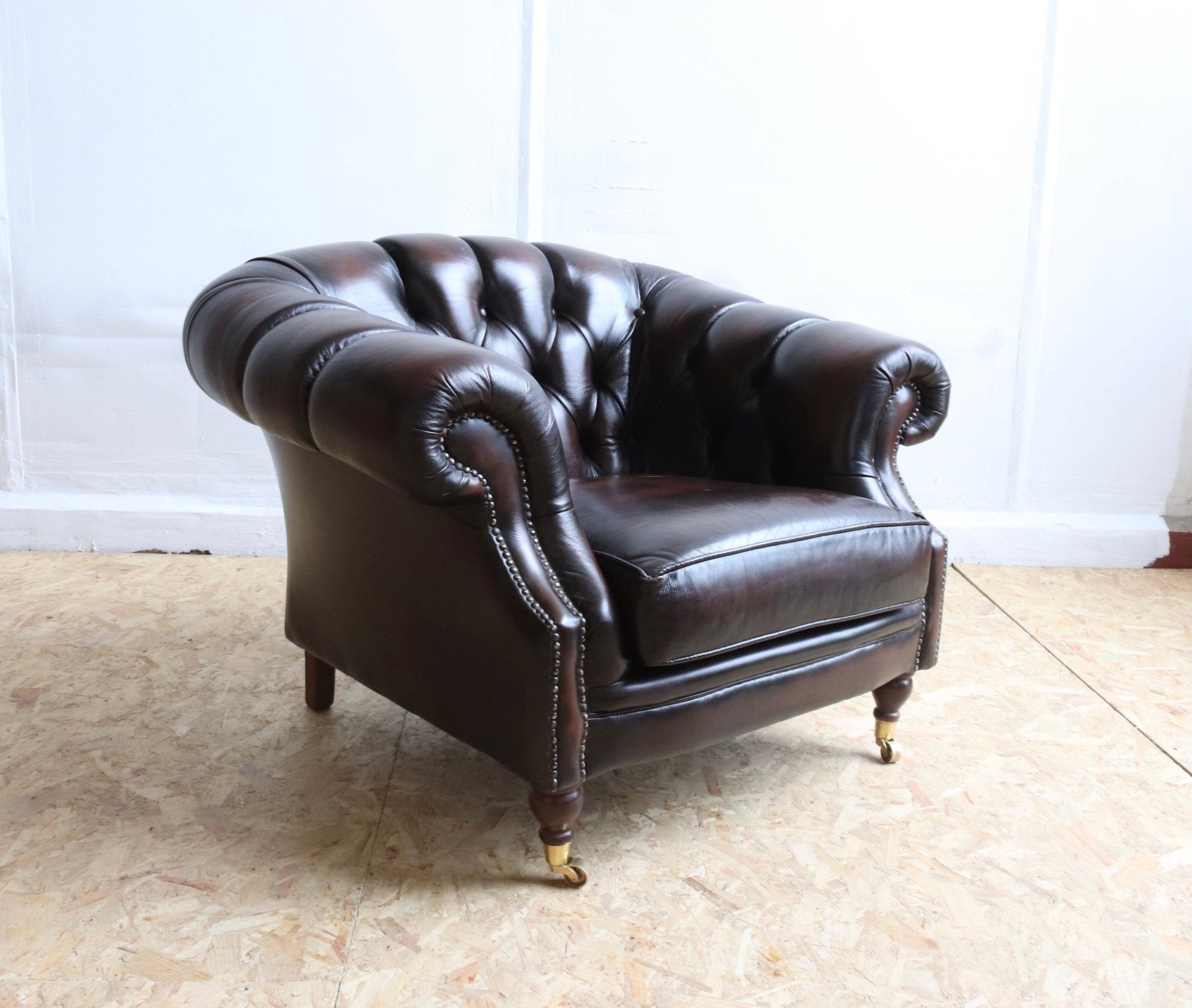 Vintage Brown Leather Chesterfield Armchair - teakyfinders