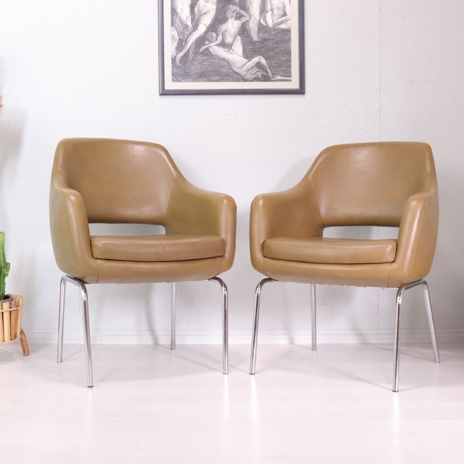 Retro Green Vinyl and Chrome Chairs - teakyfinders
